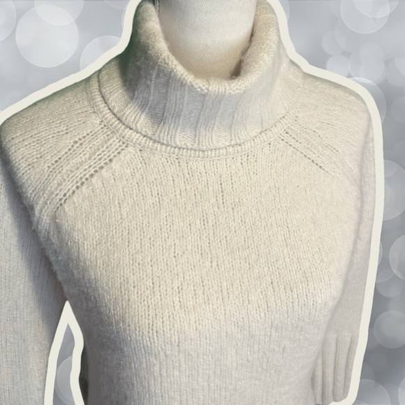 Reiss Cream Cashmere & Wool-Blend ‘Stevie’ Roll Neck Turtleneck Sweater Medium - Picture 3 of 13